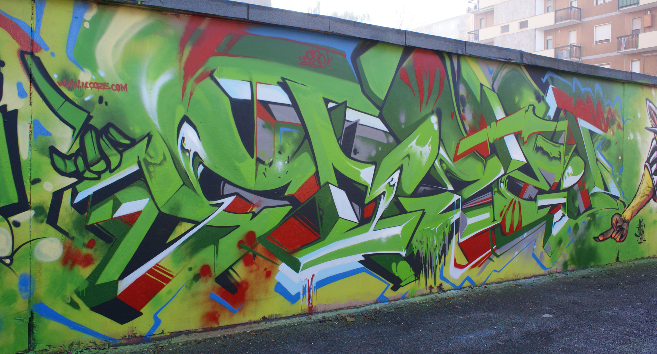 Coze, murata verde, graffiti