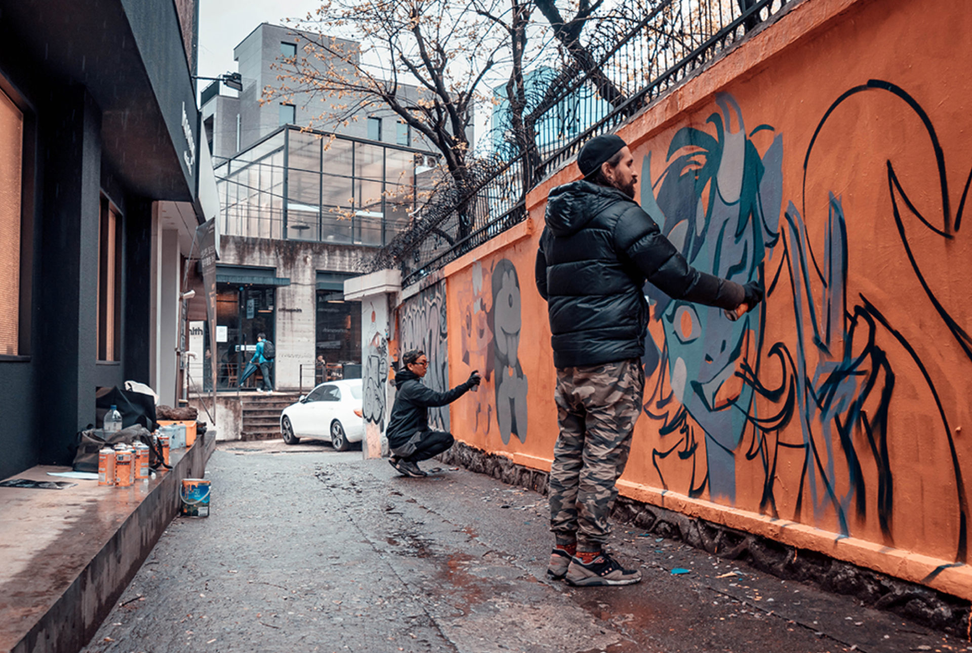 Mezzo painting graffiti with Artime Joe in Seoul